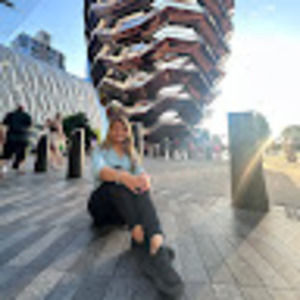 Meet your Posher, Beatriz